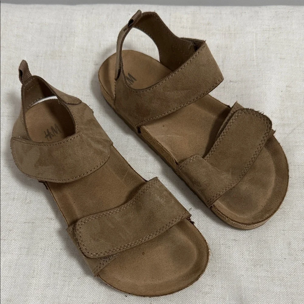 H&M sandals hook